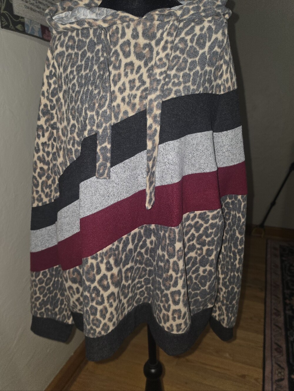 Women's 1X hooded top